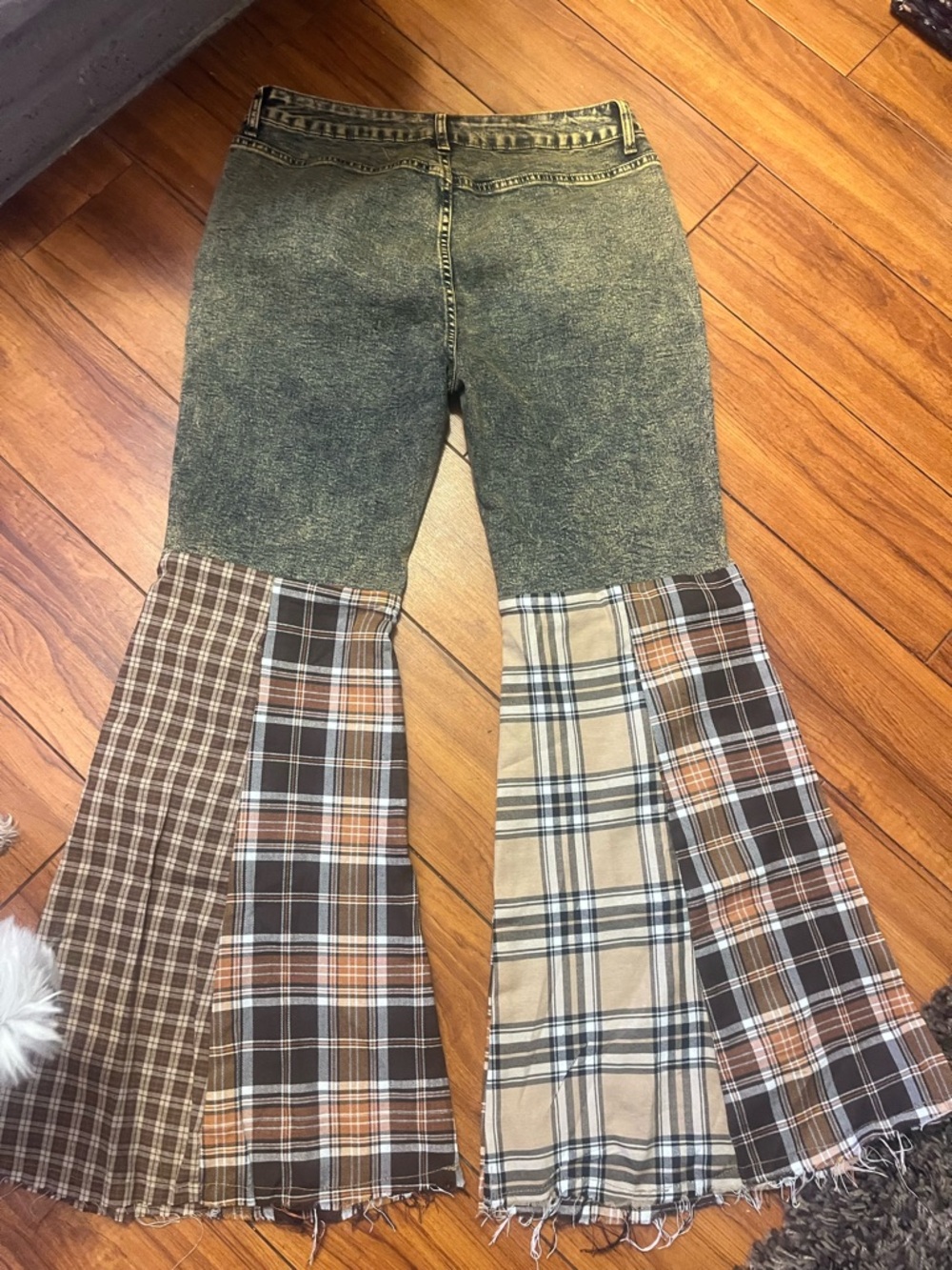 Gray Acid-Wash Jeans with Multi Plaid Flared Panels - Picture 7 of 13